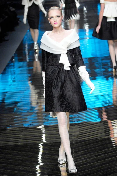 Look 43